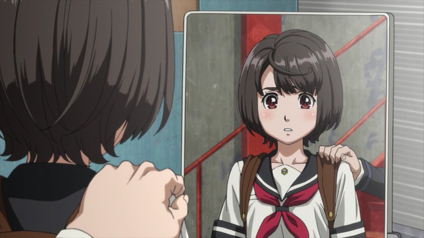 鏡の前で不安そうな表情をしている橘アイコの「A.I.C.O.」の画像